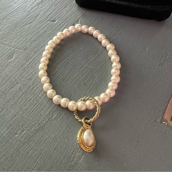 Pearl Necklace & Stretch Pendant Bracelet - Picture 7 of 7